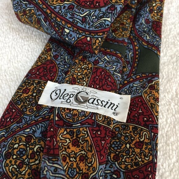 Mens Tie Vintage Oleg Cassini 100% Polyester Made USA Maroon Gold Blue Green - Picture 3 of 3